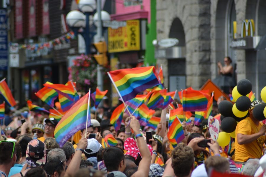 Čo zmôže EÚ v otázkach práv LGBTI+ ľudí? 